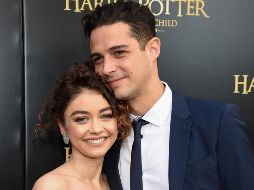 Hyland y Adams confirmaron su relación en una fiesta de Halloween en noviembre de 2017. AP / ARCHIVO