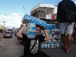 Las despensas —de mala calidad— eran revendidas en Venezuela con precios hasta 112% más caros. EFE/Archivo