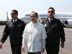 En octubre de 2016, Zhenli Ye Gon (c) fue extraditado de EU a México por acusaciones de ingresar  efedrina y pseudoefedrina a través de sus empresas farmacéuticas. AFP/PGR/ARCHIVO