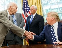 Buzz Aldrin y Michael Collins son los únicos dos tripulantes que siguen con vida; Neil Armstrong murió en 2012. AP / A. Brandon