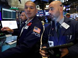 El promedio industrial Dow Jones bajó 68 unidades, o 0.3%, y cerró en 27 mil 154 puntos. AP/R. Drew
