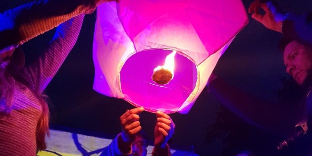 P&aacute;tzcuaro pinta su cielo de colores