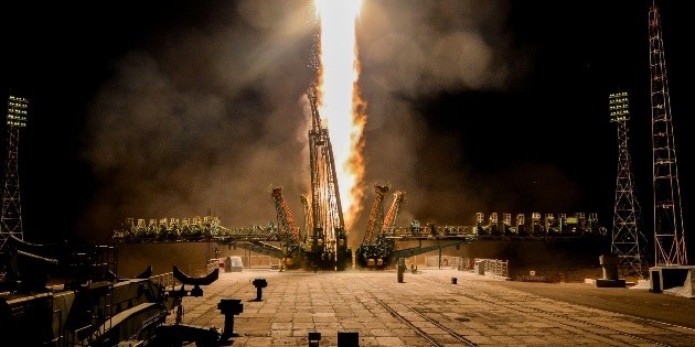 Nave Soyuz arriba a la EEI en 50 aniversario de llegada a la Luna