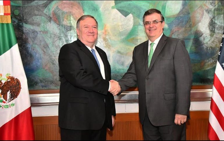 El secretario de Estado de Estados Unidos, Mike Pompeo y el canciller mexicano, Marcelo Ebrard se reunieron la mañana de este domingo. EFE / SRE