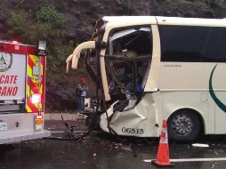 El autobús de pasajeros se trasladaba por la ruta Chilpancingo-Ciudad de México-Guadalajara. ESPECIAL/Protección Civil Jalisco