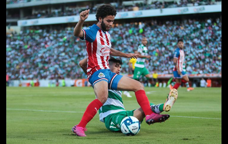 El juvenil César Huerta entró como cambio por Chivas en el segundo tiempo. IMAGO7/E. Saavedra