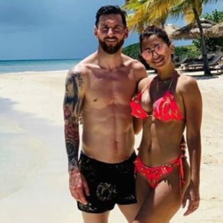 A los futbolistas les gusta presumir a sus novias