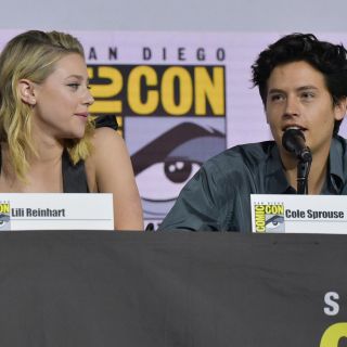 Lili Reinhart y Cole Sprouse habrían terminado su relación