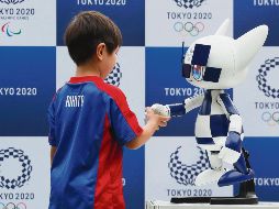 En Tokio han realizado diferentes actividades, como la presentación de las mascotas oficiales,  para iniciar el conteo rumbo a los Juegos Olímpicos que albergarán el próximo año. EFE