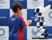 En Tokio han realizado diferentes actividades, como la presentación de las mascotas oficiales,  para iniciar el conteo rumbo a los Juegos Olímpicos que albergarán el próximo año. EFE