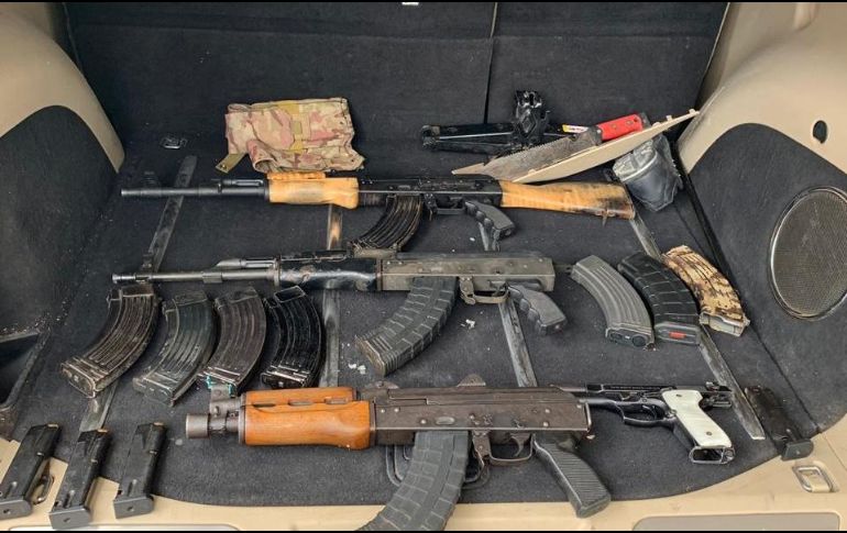 También cargaban más de siete kilogramos de mariguana y 21 placas de vehículos de diferentes estados. ESPECIAL