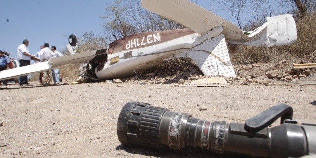 Avioneta se estrella en Chihuahua; mueren cuatro personas