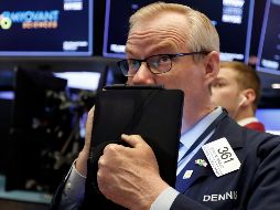 El promedio industrial Dow Jones aumentó 177 unidades, o 0.7%, y cerró en 27 mil 349 enteros. AP/R. Drew