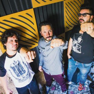 Troker le pone ritmo a los misterios de “Carlos Camarón”