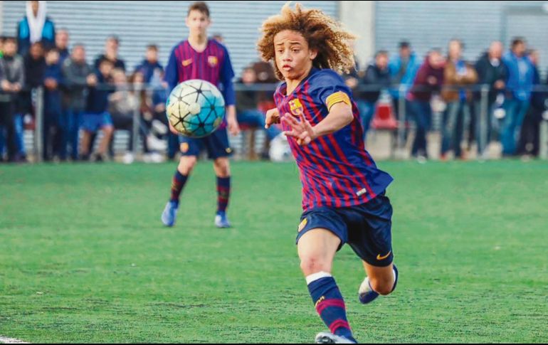 Xavi Simons, de 16 años, se formó en el Barcelona. AP