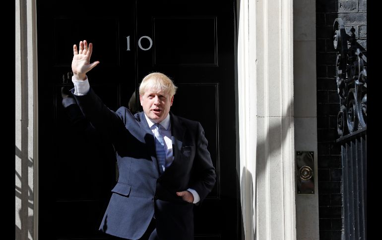 Desde la residencia oficial en el 10 de Downing Street, en Londres, Johnson pronunció un discurso inaugural.