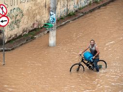 Las lluvias disminuyeron su intensidad, pero se espera que continúen durante todo el día. EFE/ARCHIVO