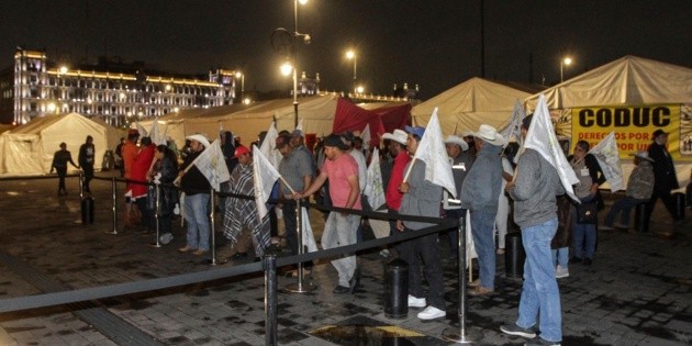 Rayan puerta de Palacio Nacional y Presidencia denuncia el hecho