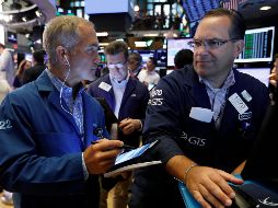 El NYSE Composite pierde 18.08 puntos, para ubicarse en 13 mil 216.85 unidades. AP / R. Drew
