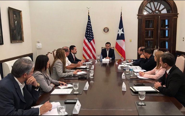 Este jueves, Rosselló publicó en su Twitter una foto de una reunión que sostuvo con la Oficina de Gestión de Proyectos de Seguridad. TWITTER/ricardorossello