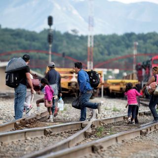 Migrantes pagan hasta 40 mil dólares por llegar a EU
