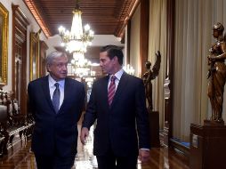 López Obrador reveló que Peña Nieto le mostró el departamento en uno de sus reuniones cuando todavía era presidente electo. AFP / ARCHIVO