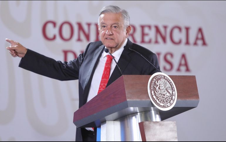 López Obrador habló de la amenaza que significa no bajar el flujo migratorio y que el gobierno de Estados Unidos imponga aranceles a productos mexicanos. EFE/S. Gutiérrez