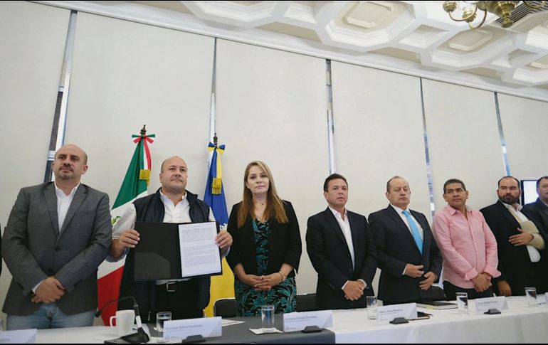 La gran ausente en la firma del acuerdo para conformar la Policía Metropolitana fue la alcaldesa de Tlaquepaque, María Elena Limón. ESPECIAL