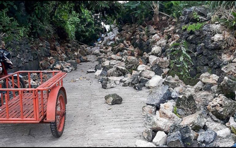 El sismo causa daños a viviendas y otros edificios cuando golpeó la ciudad de Itbayat, en la provincia de Batanes, a las 7:37 horas local. EFE / Provincial Government of Batanes Handout