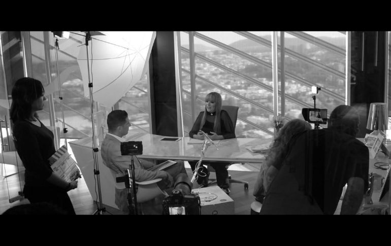 El primer capítulo primer capítulo está dedicado a la exitosa pareja nayarita Silvia Cázares (foto) y Sergio Hernández, fundadores de Sheló NABEL. ESPECIAL