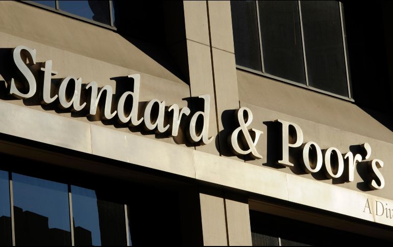 Standard and Poor's destacó que es poco probable que la inversión privada se reanude en los próximos seis meses. AP / ARCHIVO