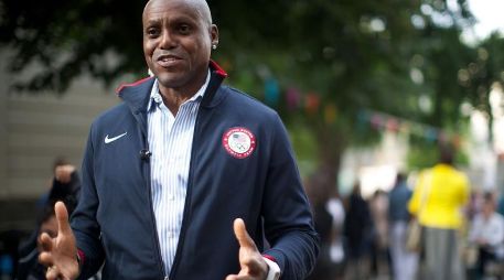 Lewis es el dueño del récord de los Juegos en salto de longitud. AFP/Archivo