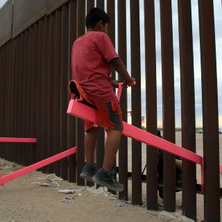 "Sube y baja" en la frontera México-EU ganan premio a mejor diseño del 2020