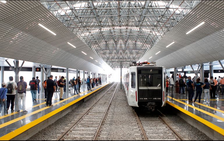 El 86.9% de los usuarios de las dos líneas del Tren Ligero está satisfecho con su servicio. EL INFORMADOR/Archivo