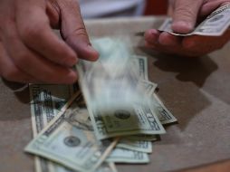 Las remesas, que proceden principalmente de los emigrantes mexicanos que viven en Estados Unidos, representan la segunda fuente de divisas de México después de las exportaciones automotrices.  EL INFORMADOR/ ARCHIVO