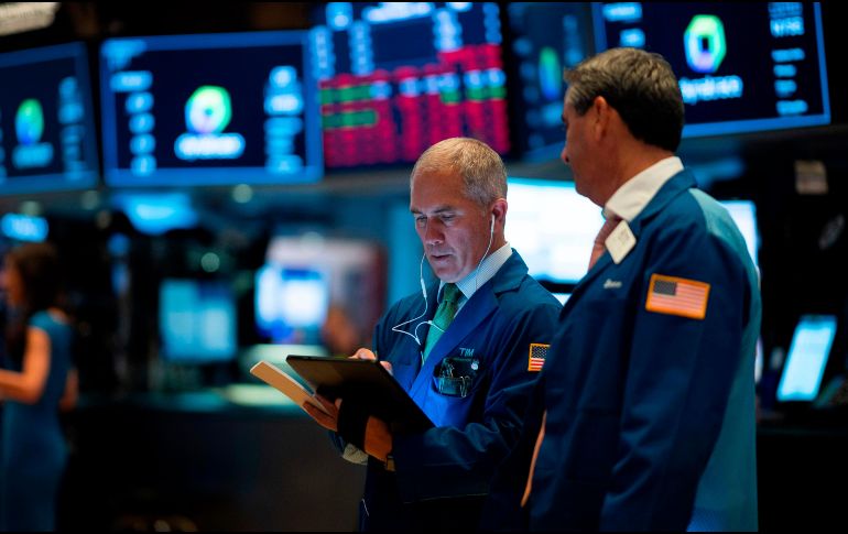 El NYSE Composite registra una ligera alza de 5.40 puntos, para situarse en 13 mil 072.00 unidades. AFP / J. EIisele