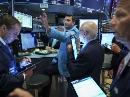 Los mercados se sorprendieron cuando Trump anunció en su cuenta de la red Twitter que Estados Unidos impondrá nuevos aranceles a China. AFP/D. Angerer