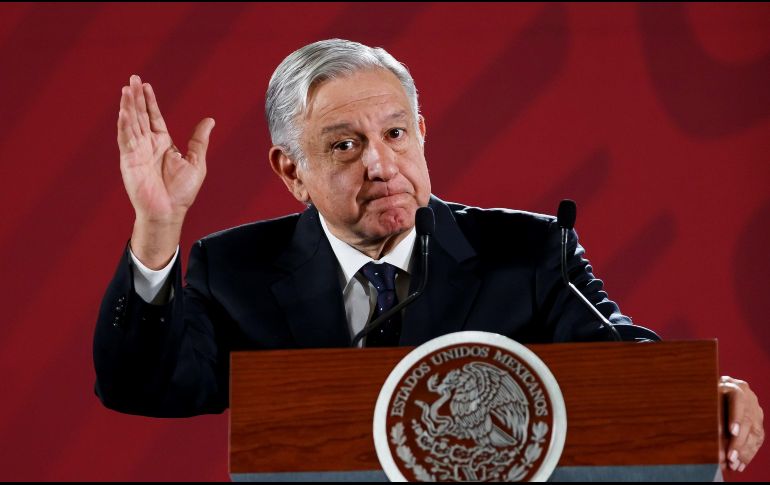 López Obrador afirmó que su gobierno es respetuoso de los sindicatos y lo que busca es convencer de que ya no puede haber privilegios para nadie. EFE/ J. Méndez