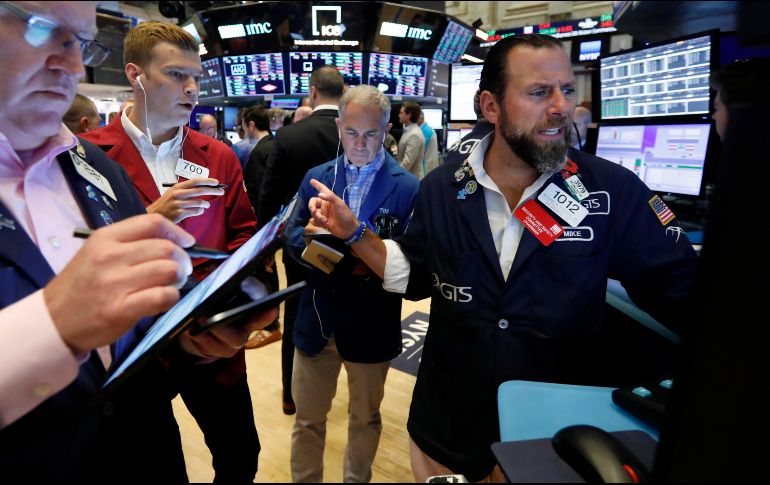 Las acciones seguras tuvieron un desempeño relativamente bueno, así como las compañías eléctricas y de bienes raíces. AP/R. Drew