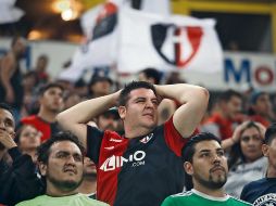 Los seguidores vieron pasar los minutos y nunca presenciaron el despertar del Atlas. EL INFORMADOR / F. Atilano