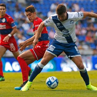 Puebla denuncia en redes ''robo'' por expulsión de Cavallini