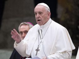 Francisco animó a los cientos de fieles que le escuchaban desde la plaza de San Pedro a unirse a su oración 