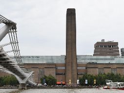 Detienen a joven por lanzar a un niño desde museo en Londres