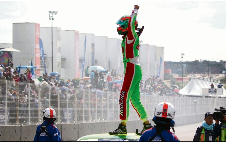 El triunfo de Salvador de Alba ayer en Querétaro es el tercero en su carrera en el serial. @s_dealba