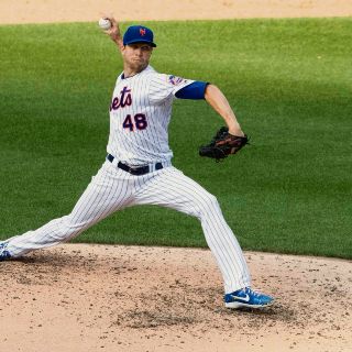 DeGrom y los Mets pegan primero 