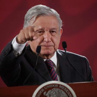 AMLO exhorta a partidos a reducir sus prerrogativas en 2020