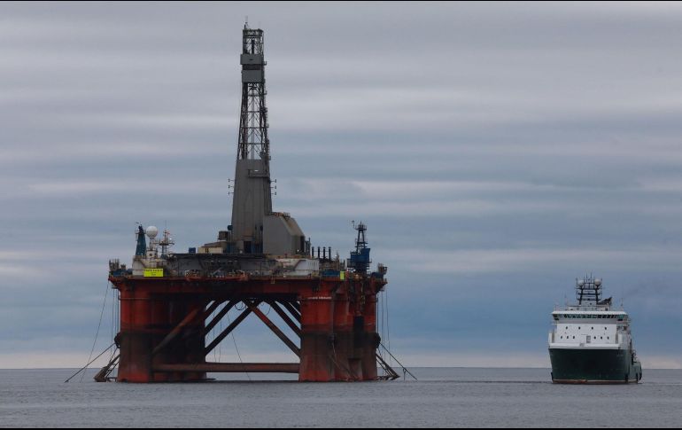 El petróleo de Texas sigue así el mismo ritmo de Wall Street de este miércoles, que se ha visto arrastrado por una bajada del rendimiento de los bonos del Tesoro a 10 años, que aumentan aún más los temores de un retroceso global de la economía. EFE/ ARCHIVO