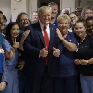 Dios los estaba mirando: Trump a sobrevivientes de tiroteo en Ohio