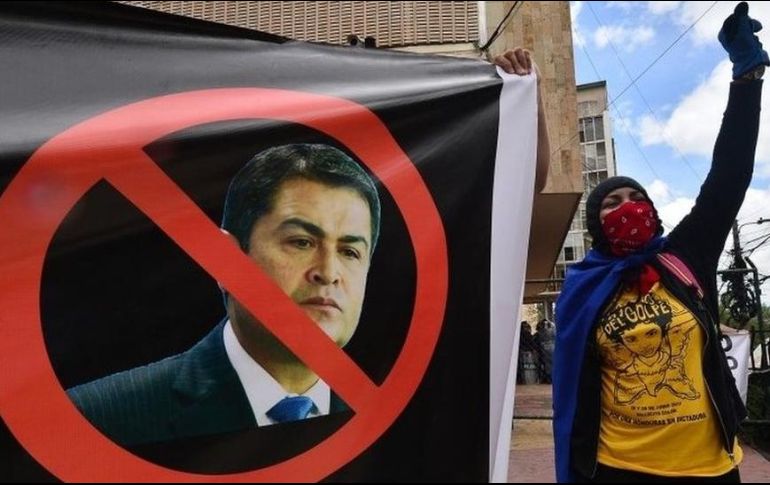 Algunas manifestaciones en contra de Juan Orlando Hernández se tornaron violentas en Tegucigalpa. AFP