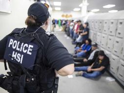 Hasta el momento suman ocho los ciudadanos mexicanos detenidos en las redadas realizadas ayer miércoles en Misisipi, Estados Unidos. AFP / US Immigration and Customs Enforcement